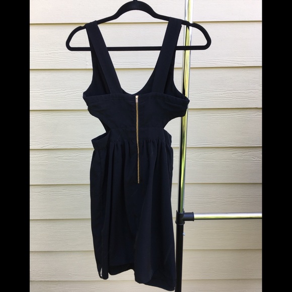 Black dress with slits - Picture 2 of 2